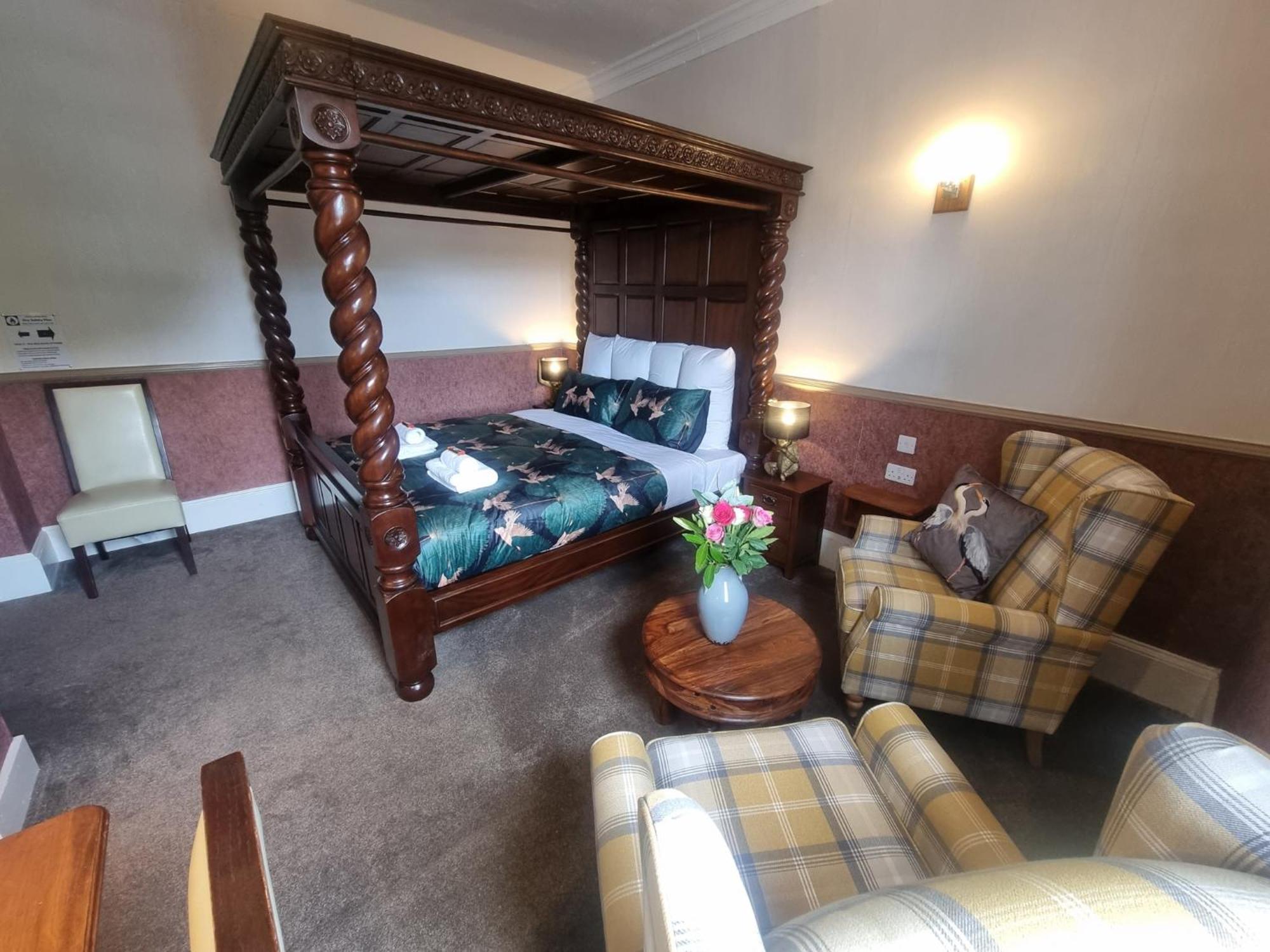 Roy Bridge Hotel Fort William Eksteriør billede